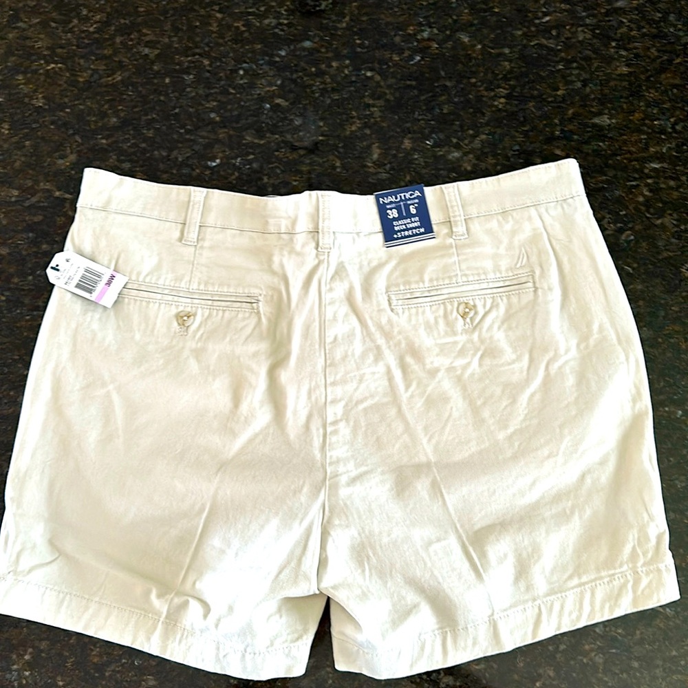 Nautica Classic Fit Deck Short + Stretch 38 Waist 6” Inseam Color Stone